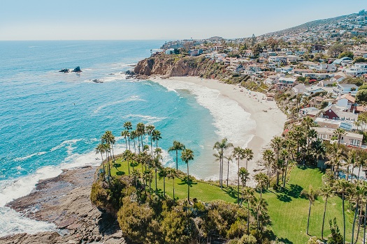beach hotels near laguna